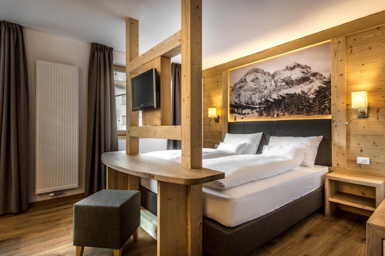 Garni Larix Hotell Colfosco Eksteriør bilde