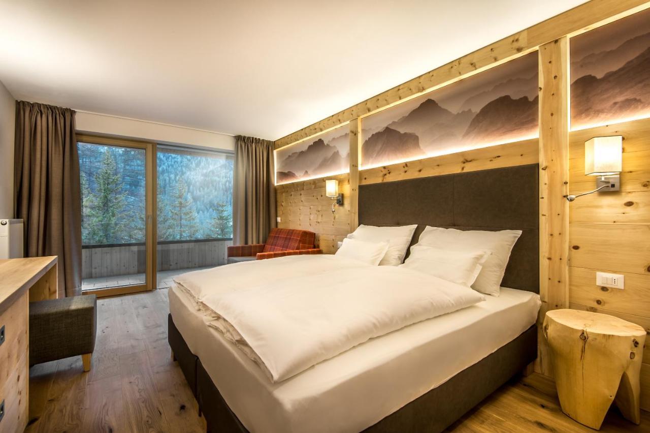Garni Larix Hotell Colfosco Eksteriør bilde