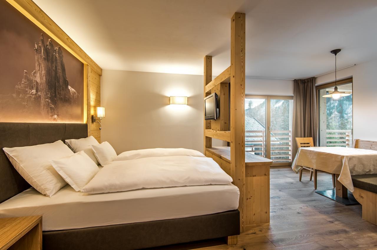 Garni Larix Hotell Colfosco Eksteriør bilde