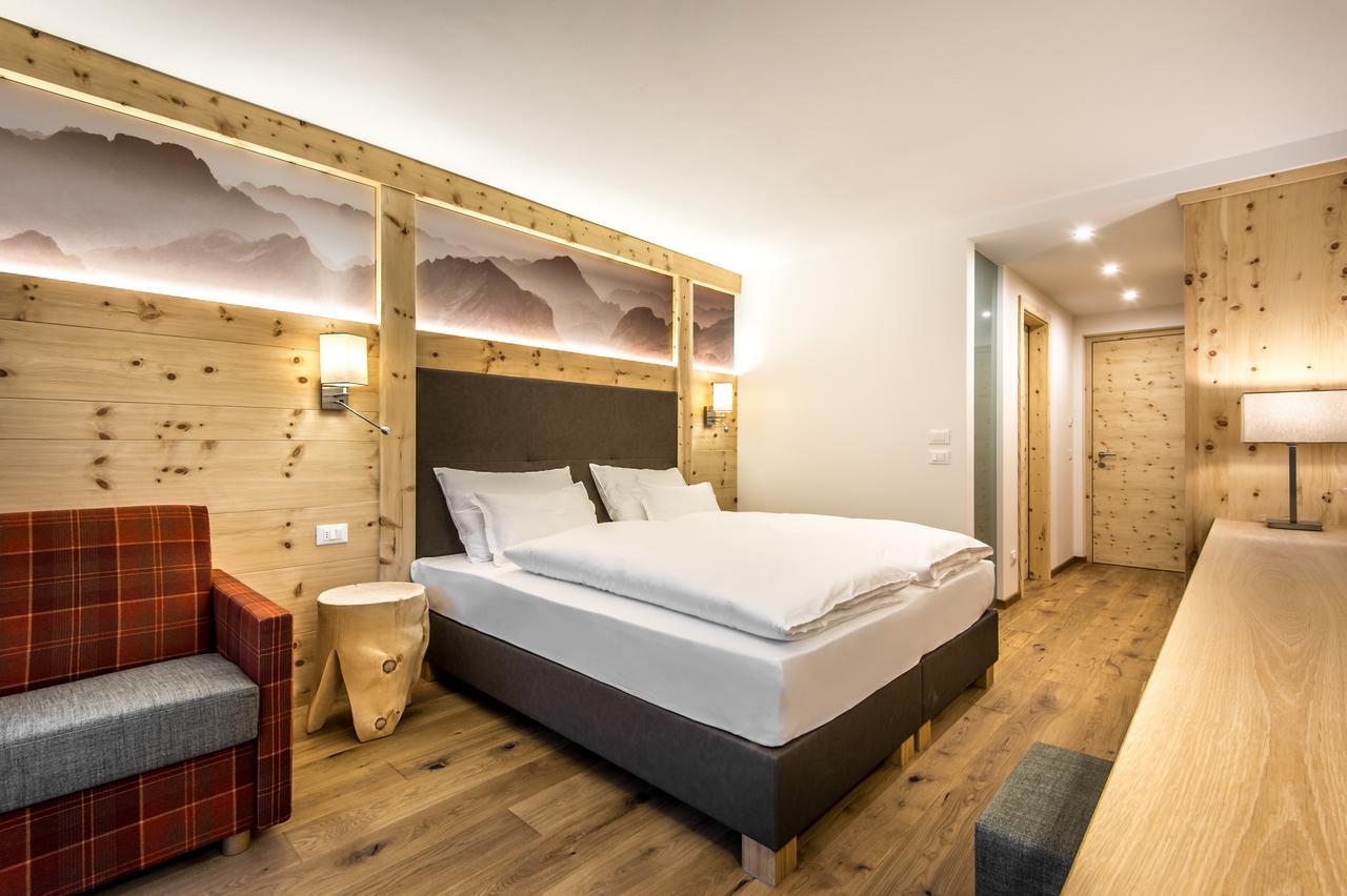Garni Larix Hotell Colfosco Eksteriør bilde